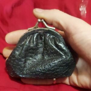 1950s Vintage Exotic Ostrich Leather Clasping Coin / Stash "Purse" Odditity